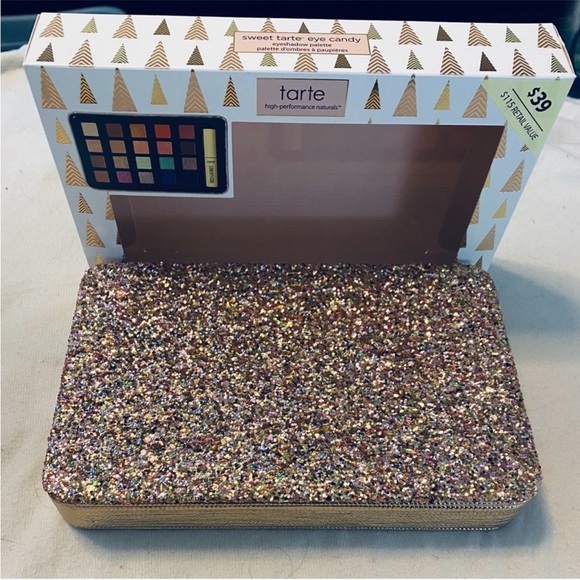 Luxurious Eyeshadow Palette with Glittering Gold Case - Picture 2 of 6